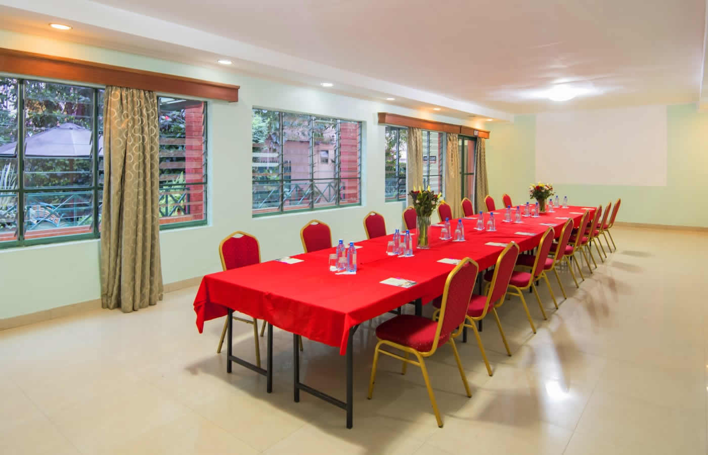 leon villas guesthouse conference room