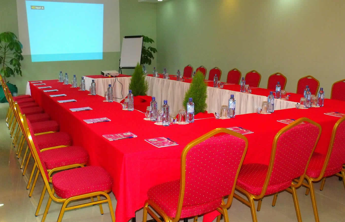 leon villas guesthouse meeting room